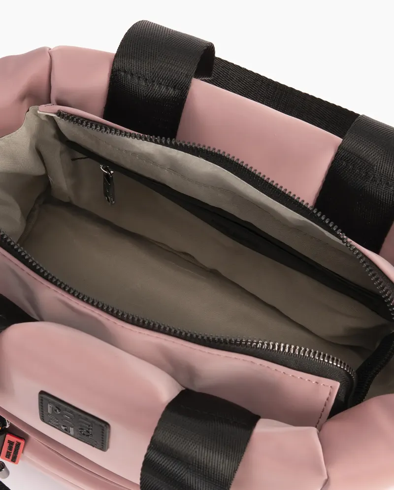 242260 nude interior