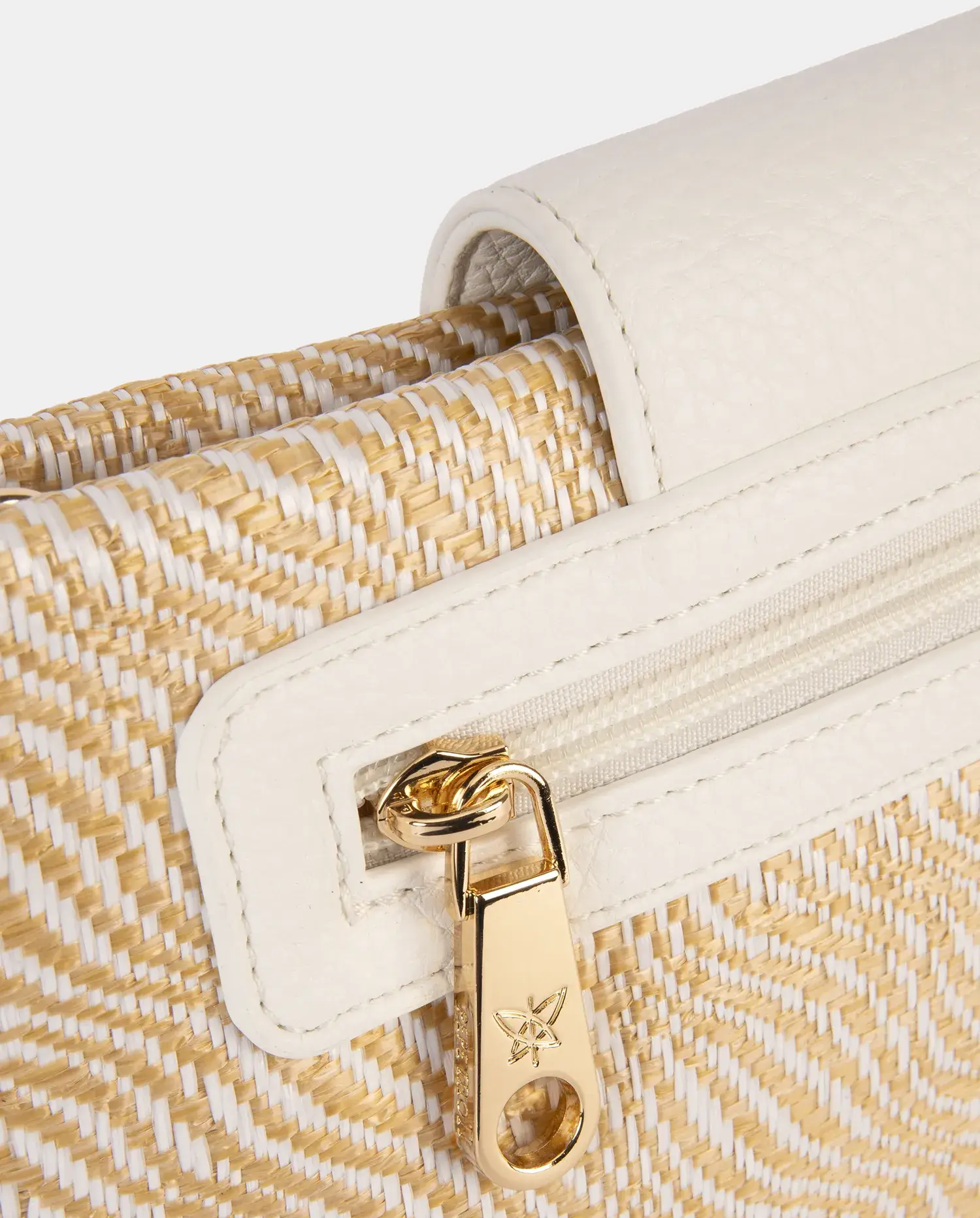 Bolso de mano estilo rafia 251122 Pepe Moll