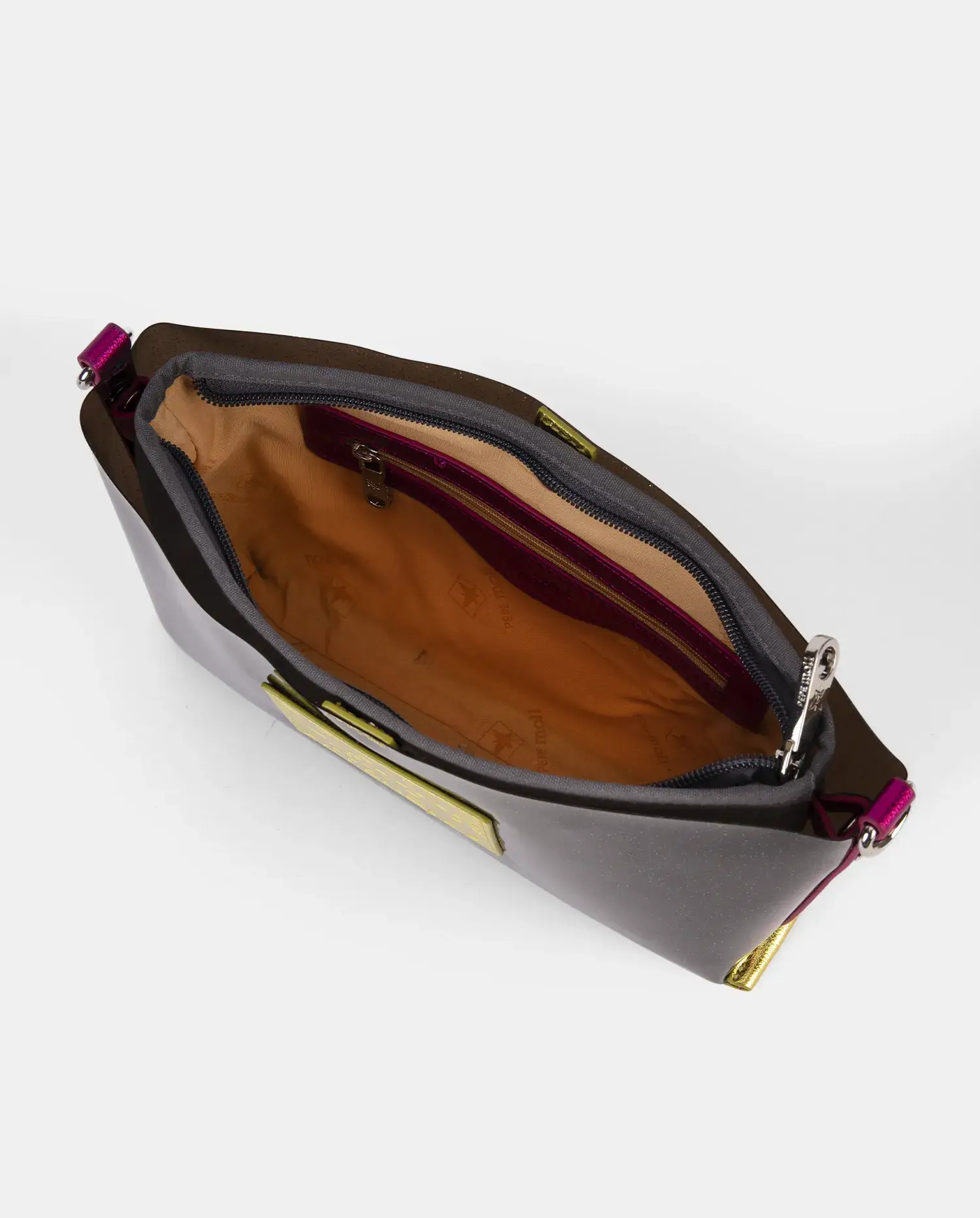 Bolso de mano y bandolera tipo vinilo Pepe Moll