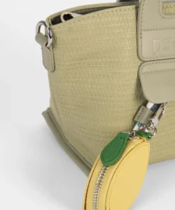 261131-mint-detalle Bolso de mano con asa bandolera Janet