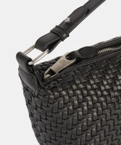 261380-black-detalle Bolso de mano trenzado Katie