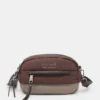Bolso bandolera pequeño Pepe Moll Gaia marrón - Thumbnail Image 1