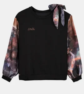 Sudadera negra mangas estampadas S/M