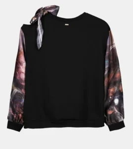 Sudadera negra mangas estampadas S/M