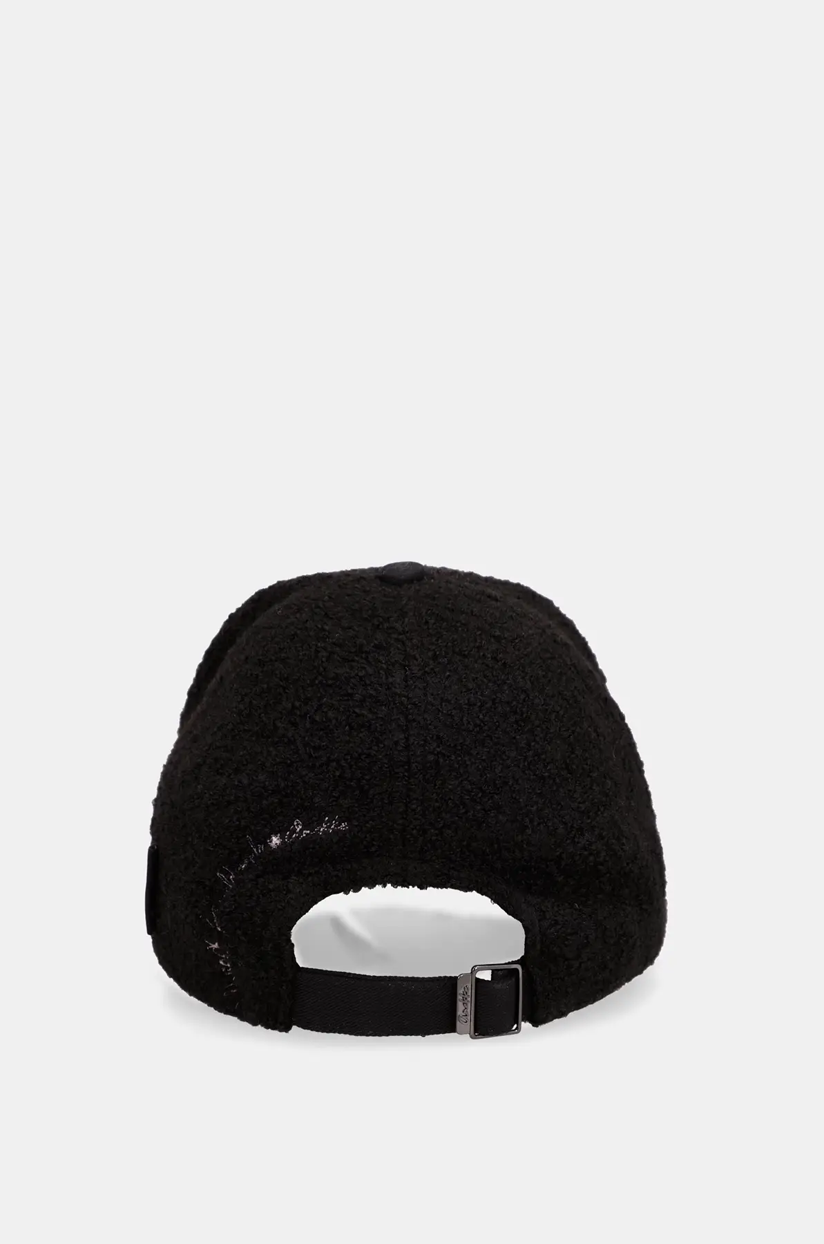 43471-031_4 Gorra negra Anekke con detalles metálicos