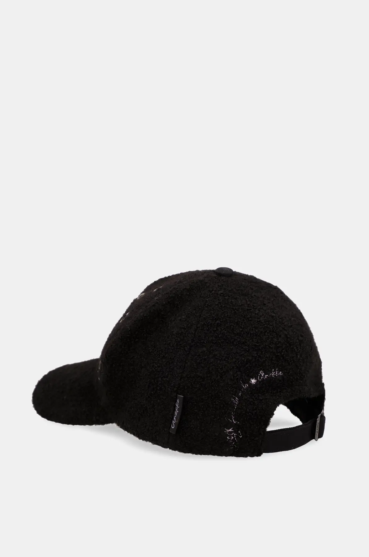43471-031_5 Gorra negra Anekke con detalles metálicos