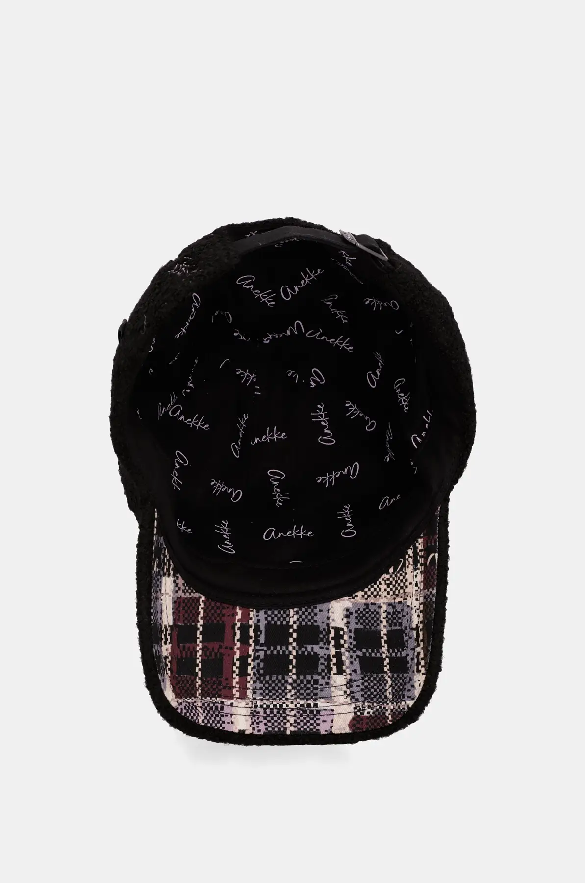 43471-031_6 Gorra negra Anekke con detalles metálicos