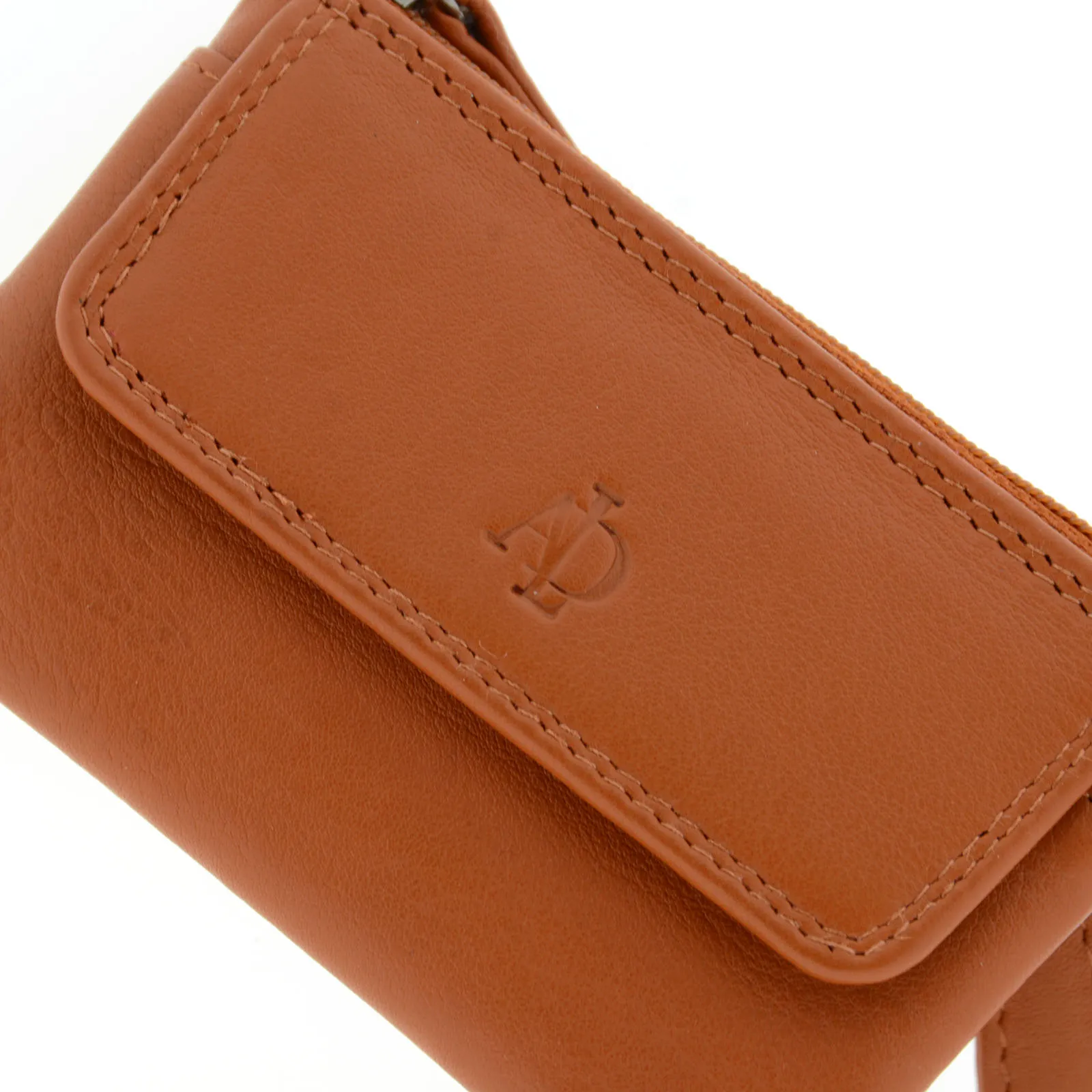 Monedero de piel con solapa