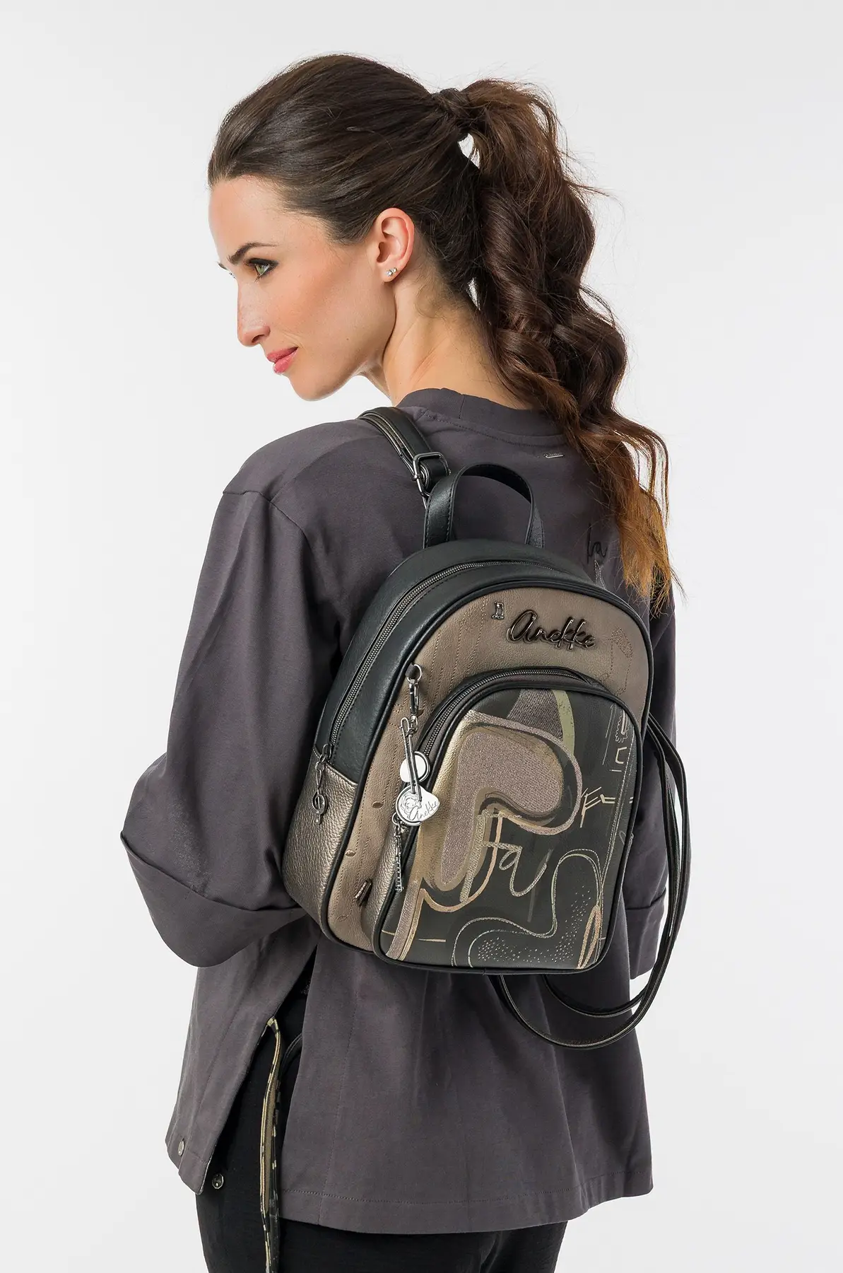 Mochila grande ovalada Anekke Melody
