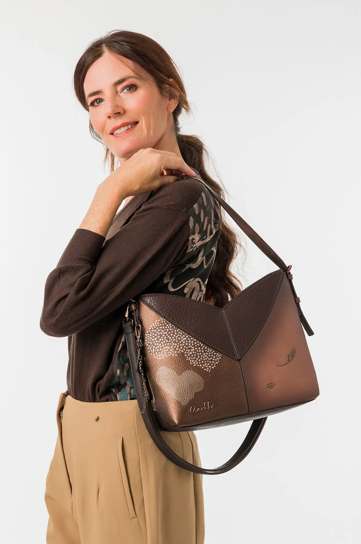 Bolso de hombro mediano Anekke Voyage