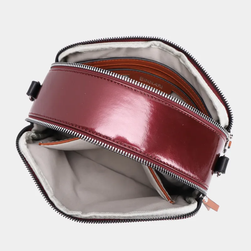 Bandolera con doble compartimento vino