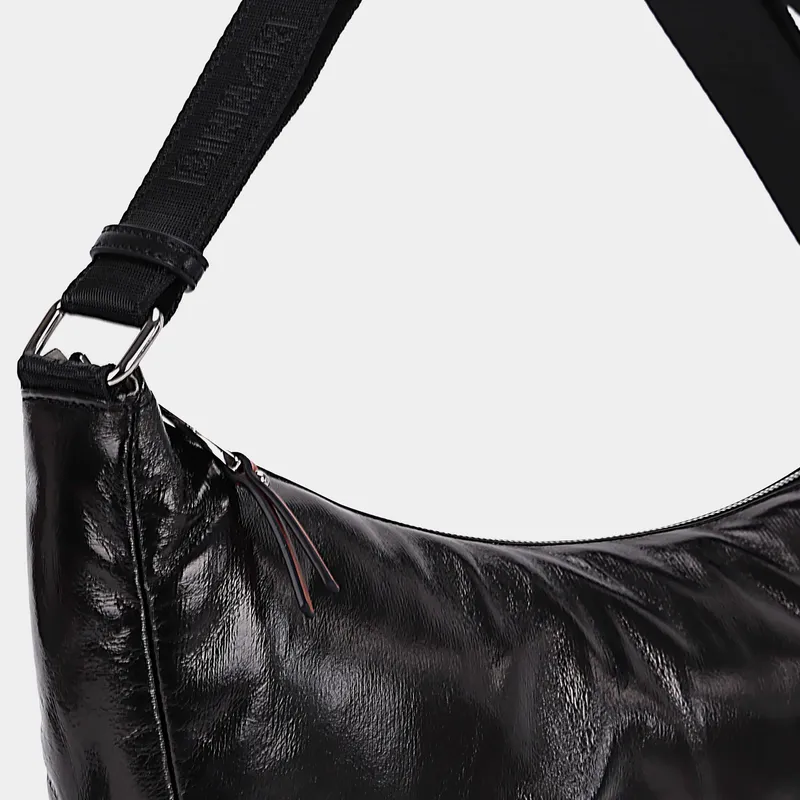 Bolso bandolera media luna negro