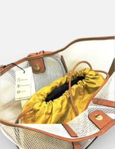 bolsos-victorio-lucchino-cairo-vl654-beige-interior2 Shopper con rejilla Victorio & Lucchino Cairo