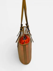 bolsos-victorio-lucchino-cairo-vl654-camel-perfil Shopper con rejilla Victorio & Lucchino Cairo