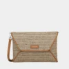 cartera mano llobregat 20522 natural binnari f scaled 1