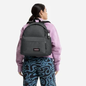 mochila-eastpak-day-pak-r-negro-denim-modelo-mujer-gaudir Mochila Eastpak Day Pak’r Black Denim – 14” – 24 L
