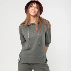 Modelo con sudadera gris de Anekke 39280-104 vista frontal