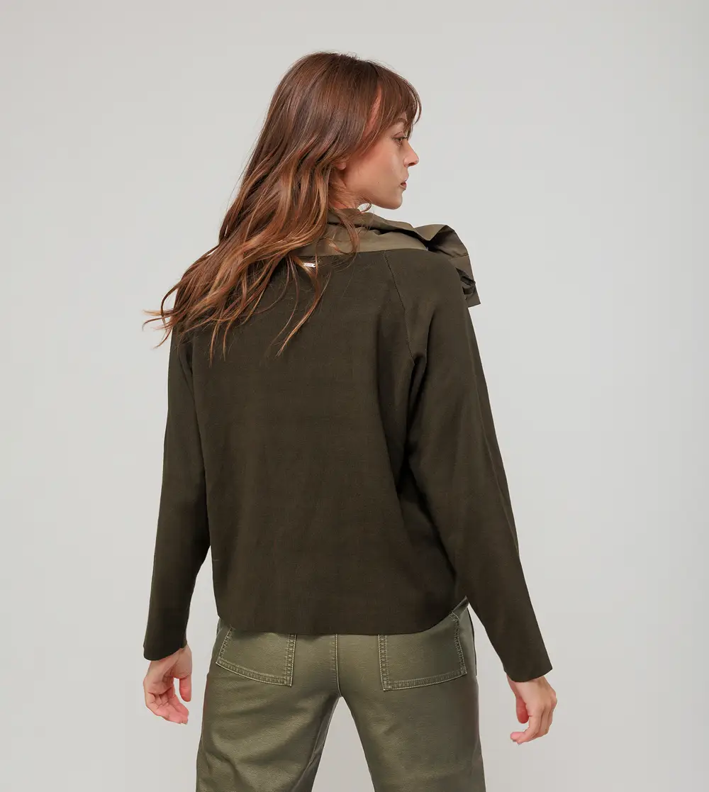 Modelo con chaqueta verde de Anekke 39283-103 vista trasera