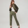 Modelo con chaqueta verde de Anekke 39283-103 vista completa