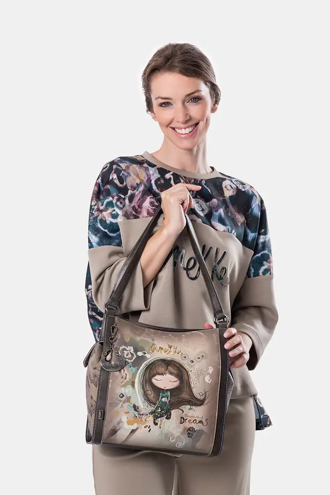 Modelo con 41702-204 vista frontal