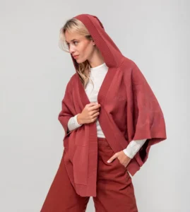 probados39274-013_2_600x Chaqueta rojo estilo poncho
