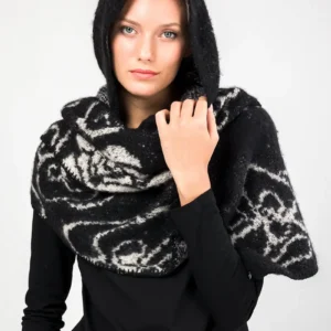 Bufanda negra con capucha Anekke